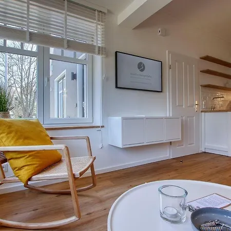 Landhaus-am-ufer-wohnung-2 Apartament *