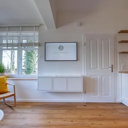 아파트 Landhaus-am-ufer-wohnung-2 *