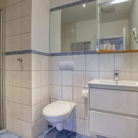 아파트 Landhaus-am-ufer-wohnung-2